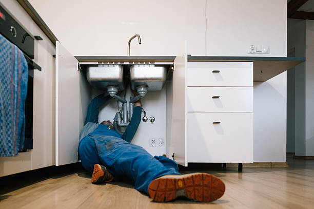 Professional Emergency Plumber technician working in Windham, CT